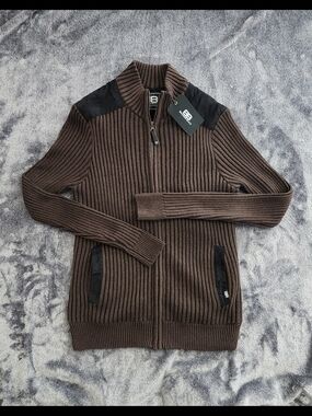 Mens Benjamin Black full-zip sweater with a brown ribbed knit design Size Small
